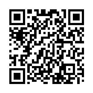 路漫则娇媚地搂住慕云海的胳膊看向王允熙二维码生成