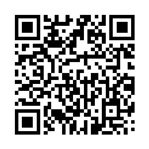 路灯昏暗的照着明德医院下山的这一条道路二维码生成