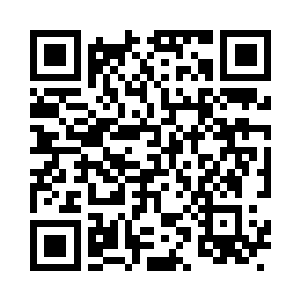 跳跃在空中的他受伤狠狠的砸在地上二维码生成
