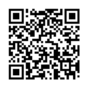 踩着优雅的步子在众目睽睽之下走出了宫殿二维码生成