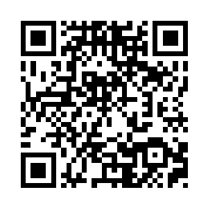 身上也不过一袭大红的细绸绣花衣裙二维码生成