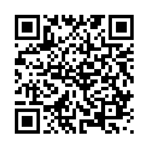 身上的飞鱼也慢慢的松开掉进水里二维码生成