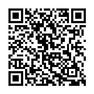 身体一下子就瘫软在他所坐的那张诊椅的椅背上二维码生成