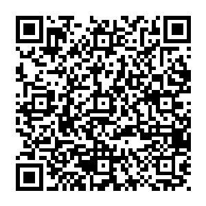 身体也是下意识的想要从秦方的身上离开……只是某一处分身还被她那紧窄之处包裹着二维码生成