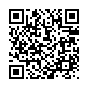 身体以一种极为优雅的姿态停留在半空中二维码生成