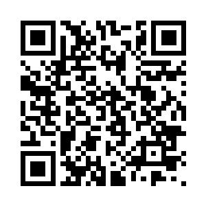 身后还站立和漂浮着直径超过百米的浮空战堡二维码生成