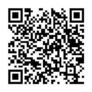 身穿医生白大褂的曹老蛋根本就没有回头看他一眼二维码生成