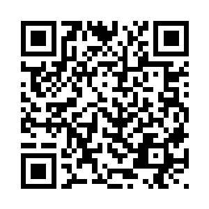 身边尽是虚幻无法触摸的璀璨线条二维码生成