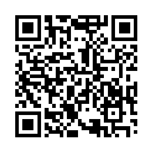 躺在地上看着白茫茫仿佛没有尽头的顶端二维码生成