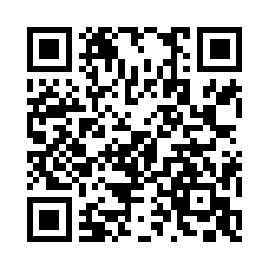 车内的两女生都是一副心有余悸的模样二维码生成