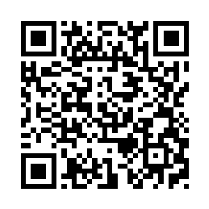 车子很快开到一座酒店的地下停车场里二维码生成