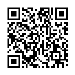 车子驶进城堡沿着修在城堡边缘的环形路二维码生成