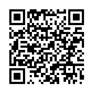 轩辕离歌下意识就避开熊小宝的视线二维码生成