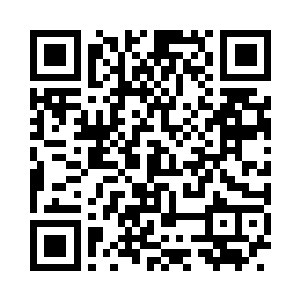 轩辕芷晴用一根长长的棍子去捅里面的人二维码生成