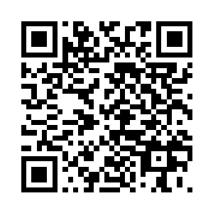 轩辕诗画轻轻的拽了拽霍君白的衣襟二维码生成