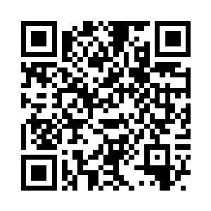 转身从自己的房间里拉出一台电暖器插上了电二维码生成