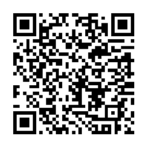 转身拿着苗毅的令牌立刻一溜烟地向铜锣寨方向飞奔而去二维码生成