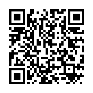 轻伤的战士一把抓住重伤的战士的腰带二维码生成