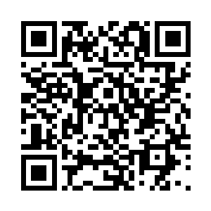 轻轻哄着在睡梦中尚且不安稳的阿九二维码生成