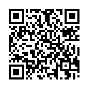 边说着边带着刀疤青年朝着其他方向寻找而去二维码生成