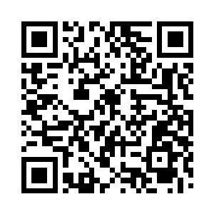 迅速的将身上资料放到卧室中一张桌子上二维码生成