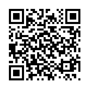 过了一会目光才放到货架上的商品上二维码生成