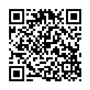 运动场上一些晨运的学生看见这一幕二维码生成