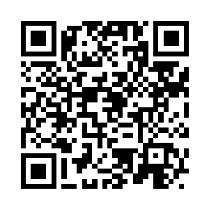 还一边对着路过的院子大声地嚷嚷着二维码生成