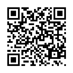 还不断的用脸颊摩挲我的颈项和下巴二维码生成