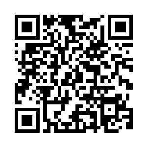 还吃力地往衣服里塞着一些硬纸皮二维码生成