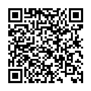 还得在年前的时候带着人家的两个主要负责人去一趟香|港二维码生成