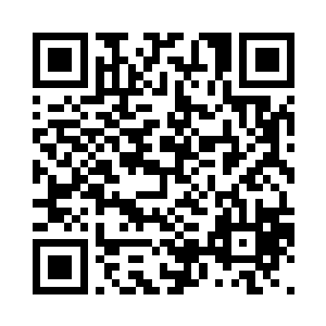 还探出了三块五十多公分的厚重槽钢二维码生成