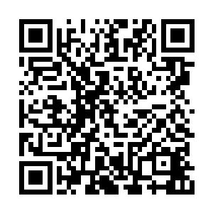 还是他本来就是一个能够在暗光线之下视物的人二维码生成