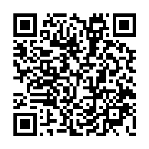 还是周围修筑起来的呈现出凹字形状的建筑物了二维码生成