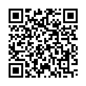 还有一些无聊的媒体记者握着相机二维码生成