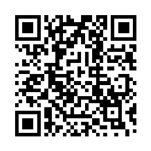 还有一些结了婚的女人和大妈也不时瞅几眼二维码生成