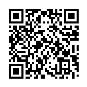 还有一朵朵如鲜花般绽放的雨伞涌向食堂二维码生成