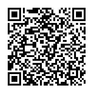 还有不少前来旅游参观的外籍人和为数不少的韩国人也把掌声给予他了二维码生成