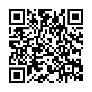 还有他身旁被他牵着的那么美丽动人的女人二维码生成