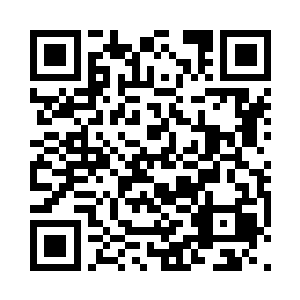 还有坐在他身边不停打呵欠的小糯米团子二维码生成