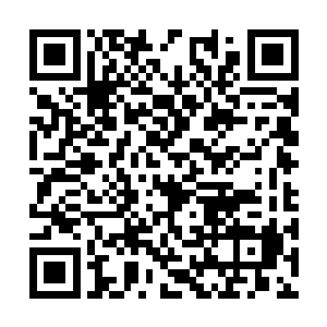 还真不如说他是一个明目张胆抢人钱财的贼更合适二维码生成