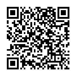 这……所有女孩子的眼神都朝一脸入神的齐北北看去二维码生成