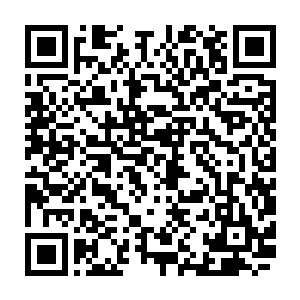 这一次更夸张――马文甚至看到了一个面无表情的陶瓷人高举真理天枰的虚影二维码生成