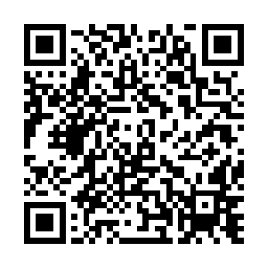 这一群体――不少家严肃的大报纸都出过类似这样的横评二维码生成