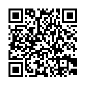 这三个人虽然作出了普通的乡民打扮二维码生成