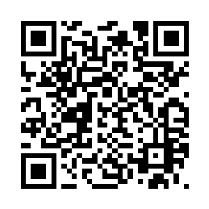 这两个小伙子是我们这里长得最帅的二维码生成