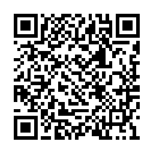 这两百多名凌云宫弟子便把九天圣宫给围了起来二维码生成