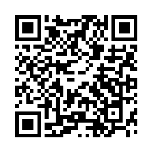 这个丫头现在还是一副全身戒备的样子二维码生成