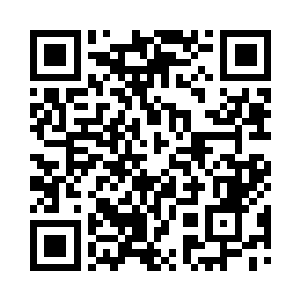 这个房间有一半的空间摆放着无线通信设备二维码生成