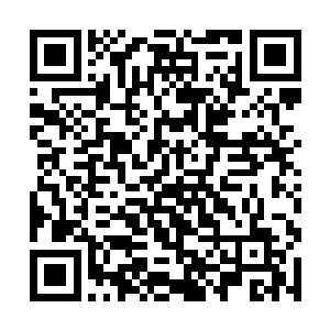 这个时候他也顾不得会不会打扰到密室内修炼的人了二维码生成